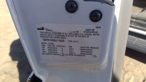 2006 Yukon Xl 1500 5.3L Engine Cover Top Plastic Shield Oem 12580999
