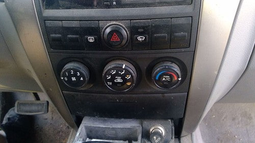2003-2006 Kia Sorento Temperature Control Module In Dash Heater Ac Head Unit Lx