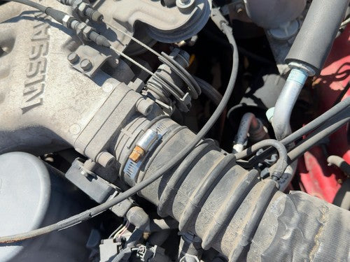 1990-1994 Nissan Pathfinder Throttle Body Valve Oem With Sensors 3.0L 1611888G12