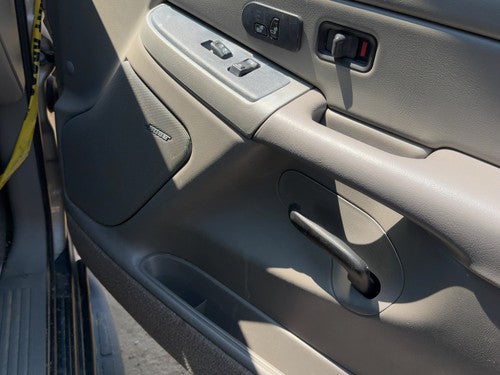 05 Suburban 1500 Passenger Right Front Door Trim Panel With Switches Gray 92I