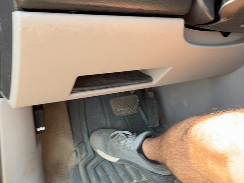 04-05 Vue Redline Lower Dash Under Column Knee Bolster Trim Panel Oem Gray 17D