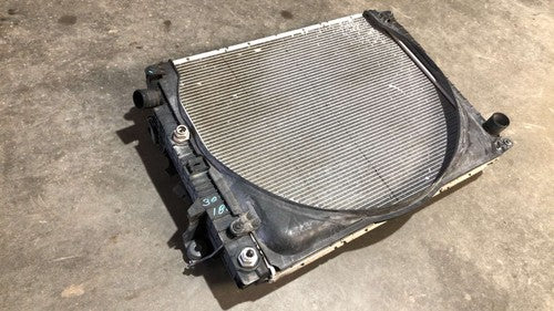 2013-2018 Dodge Ram 4500 Radiator With Fan Shroud Oem Cummins 6.7L At 4X4