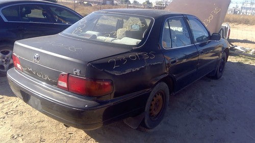 92-96 Toyota Camry Passenger Right Front Spindle Steering Knuckle With Wheel Hub