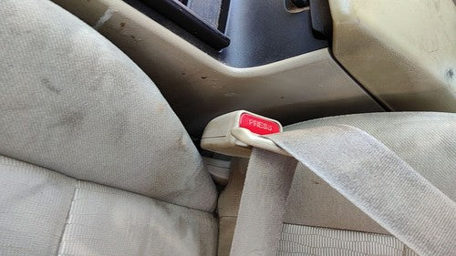 2006-2009 Mazda 3 Driver Left Front Seat Belt Buckle Receiver Oem Beige Br7