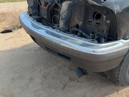 1998-2005 Chevy S10 Blazer Front Bumper With Brackets Assembly Oem 15094048