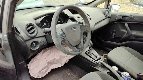 14-19 Ford Fiesta Passenger Right Front Spindle Steering Knuckle With Wheel Hub