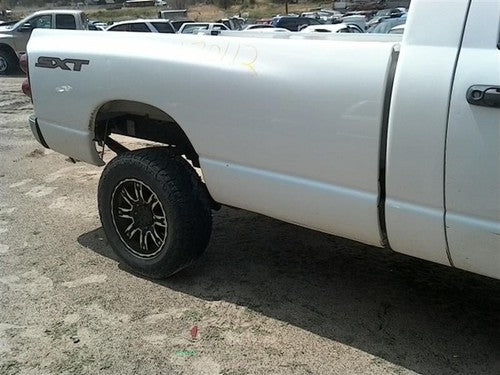 2006-2008 Dodge Ram 2500 Front Wheel Hub 8 Lug Cummins 05179955Aa