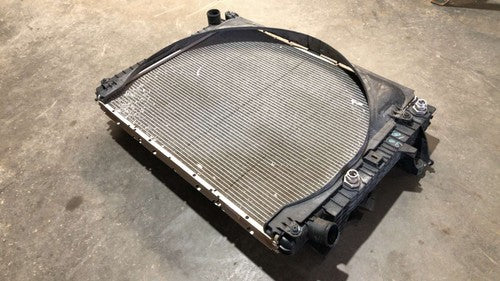 2013-2018 Dodge Ram 4500 Radiator With Fan Shroud Oem Cummins 6.7L At 4X4