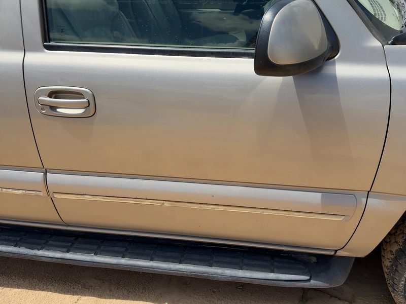 1999-2007 Chevy/gmc Suburban 1500 Series Front Door RH