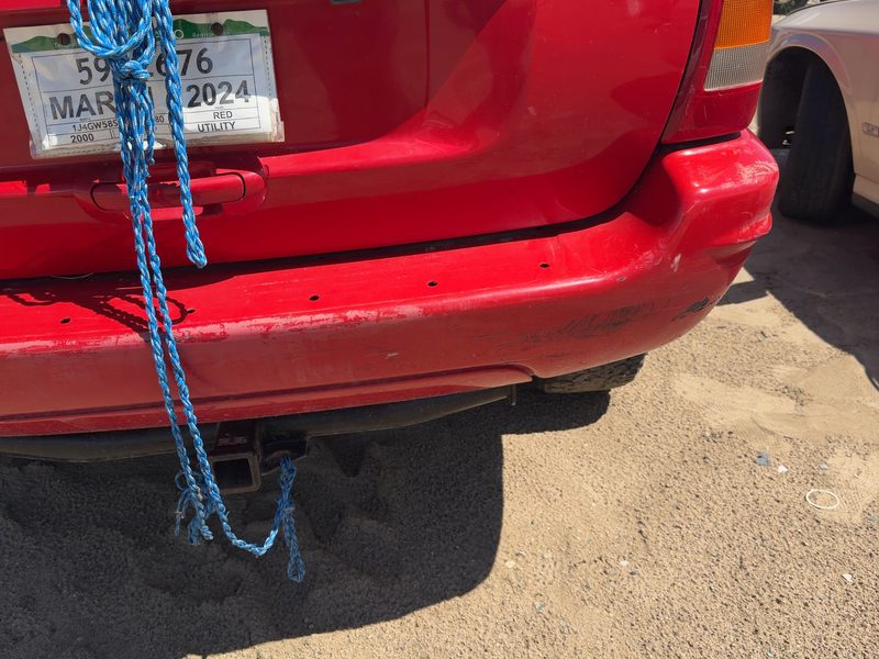 1999-2004 Jeep Grand Cherokee Rear Bumper Assembly