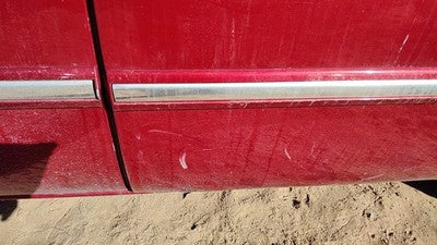 06 Town & Country Driver Left Rear Moulding From Door Back Trim Inferno Red Prh