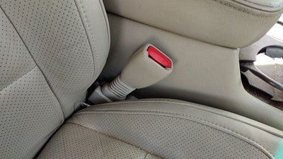 00-05 Deville Dts Passenger Right Front Seat Belt Buckle Receiver Cashmere 54U