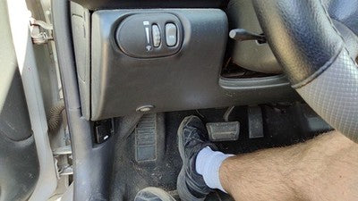 2000-2005 Pontiac Sunfire Lower Dash Under Column Knee Bolster Trim Panel Oem
