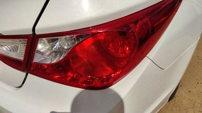 2011-14 Hyundai Sonata Passenger Right Tail Light Brake Lamp Rear Outer Quarter