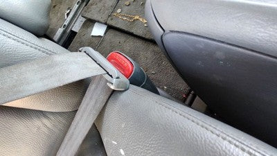 05-07 Town & Country Passenger Right Front Seat Belt Buckle Receiver Gray Sld5