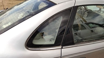 2000-2005 Saturn L100 Passenger Right Rear Quarter Glass Back Side Window Oem