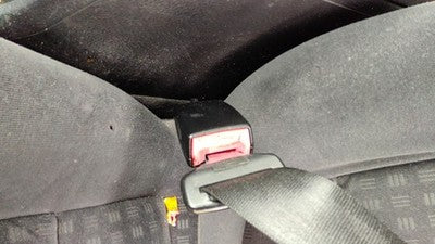 2002-2005 Vw Passat Driver Left Front Seat Belt Buckle Receiver Oem Black