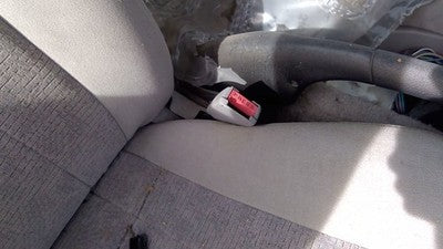 1998 Saturn Sw2 Passenger Right Front Seat Belt Buckle Receiver Oem Gray