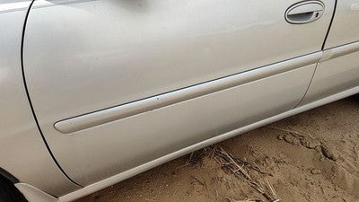 97-05 Chevy Malibu Driver Left Front Moulding From Door Trim Strip Silver 12U