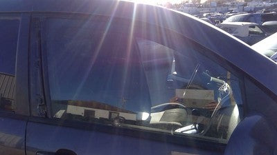 2006-2009 Pontiac Torrent Passenger Right Front Side Window Door Glass Oem
