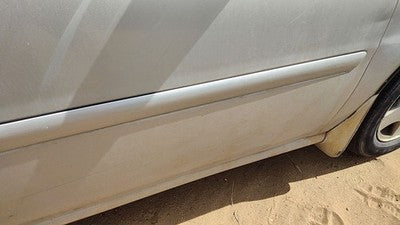 97-05 Malibu Passenger Right Front Moulding From Door Trim Strip Silver 12U