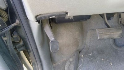 2000 Chrysler Voyager Parking Brake Pedal Assembly Oem Complete Emergency Unit