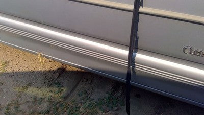 1991 Cutlass 2 Door Passenger Right Front Moulding From Door Trim Strip Silver