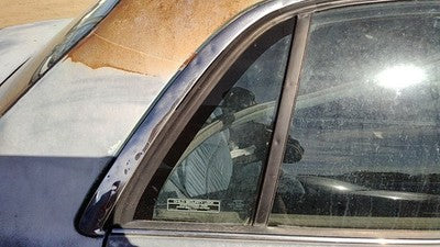 92-99 Buick Lesabre Passenger Right Rear Vent Window Back Door Glass With Frame