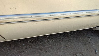 04-07 Town & Country Passenger Right Front Moulding From Door Trim Silver Ps2
