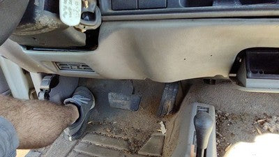 95-96 Silverado 1500 Lower Dash Under Column Knee Bolster Trim Panel Oem Gray