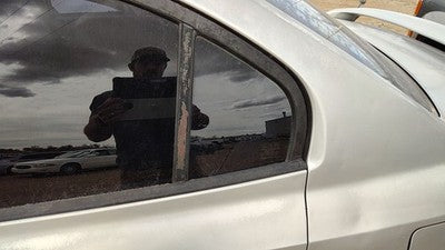 2001-06 Hyundai Elantra Driver Left Rear Vent Window Back Door Glass With Frame