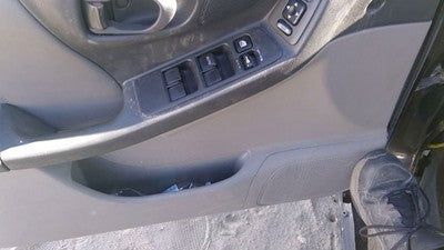 2001-2002 Subaru Forester Driver Left Front Inside Door Trim Panel Only Oem Gray