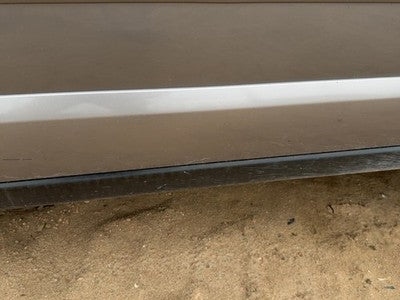 05-09 Legacy Outback Passenger Right Front Lower Moulding From Door Silver Slq