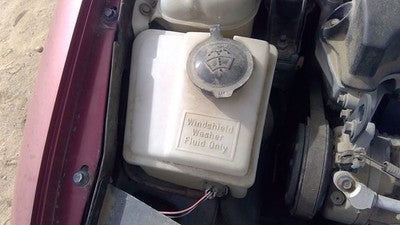 1998 Saturn Sw2 Windshield Washer Fluid Reservoir With Pump Oem Wiper Tank