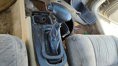 01 Impala Floor Shifter Lever Assembly Automatic Transmission Neutral 52D
