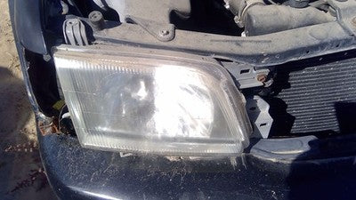 2001-2002 Subaru Forester Passenger Right Head Light Oem Front Lamp With Bracket
