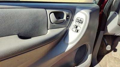 04-07 Town & Country Driver Left Front Inside Door Trim Panel Only Oem Gray D5
