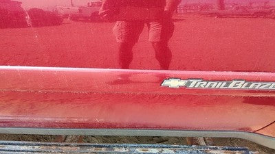 02-04 Trail Blazer Passenger Right Front Moulding Frm Door Trim Majestic Red 86U