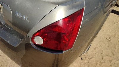 2004-08 Nissan Maxima Passenger Right Tail Light Brake Lamp Oem Rear 265207Y025