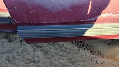 1990 Olds 88 Passenger Right Front Moulding From Door Oem Trim Strip