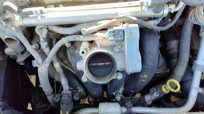 2005-2006 Chevy Cobalt Throttle Body Valve Oem With Sensors 2.2L 12568796