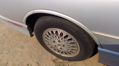1991 Cutlass 2 Door Passenger Right Rear Moulding On Quarter Panel Oem Silver