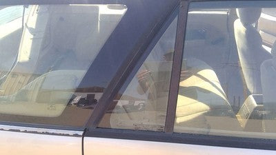 1992-1995 Saturn Sw2 Passenger Right Rear Vent Window Back Door Glass With Frame