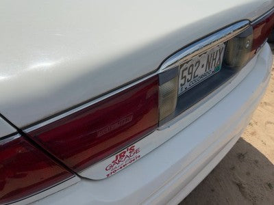 2005 Buick Lesabre Center Tail Light Oem Middle Brake Lamp Lid Mounted