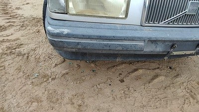 1990-1992 Volvo 740 Front Bumper Cover Assembly Oem 13698857
