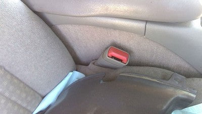 1998 Chevy S10 Blazer Passenger Right Front Seat Belt Buckle Receiver Gray 92H