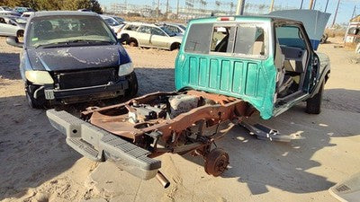 98-02 Ford Ranger Driver Left Front Spindle Steering Knuckle With Wheel Hub 4X4