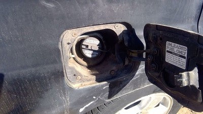 1998-2002 Subaru Forester Fuel Filler Neck Assembly With Gas Cap Oem 42066Fa140