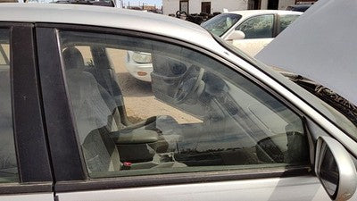 1997-2005 Chevy Malibu Passenger Right Front Side Window Door Glass Oem 22595100