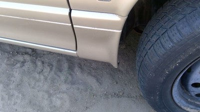 1993 Saturn Sw2 Passenger Right Moulding From Fender Oem Trim Strip Gold